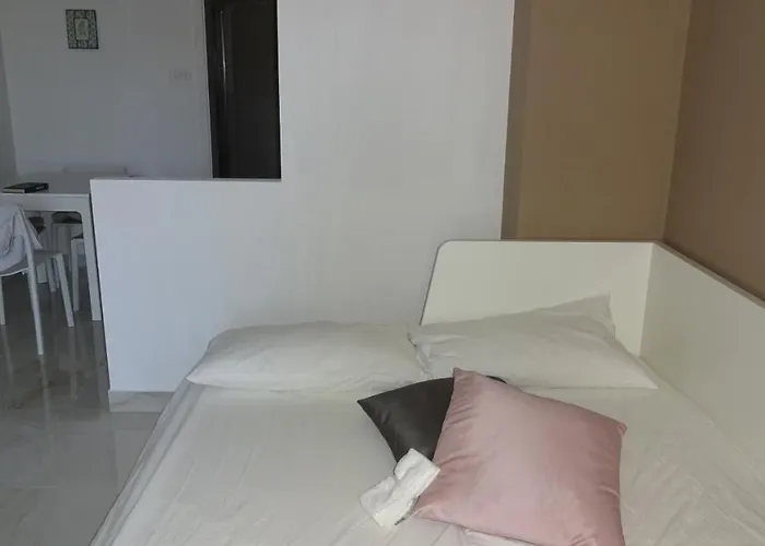 アパート App Nina ポルトローシュ